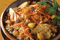 Bukharan Shabbat Chicken Palov in a black dish